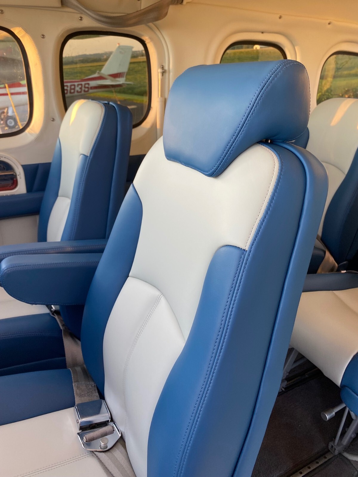 Mooney complete leather interior