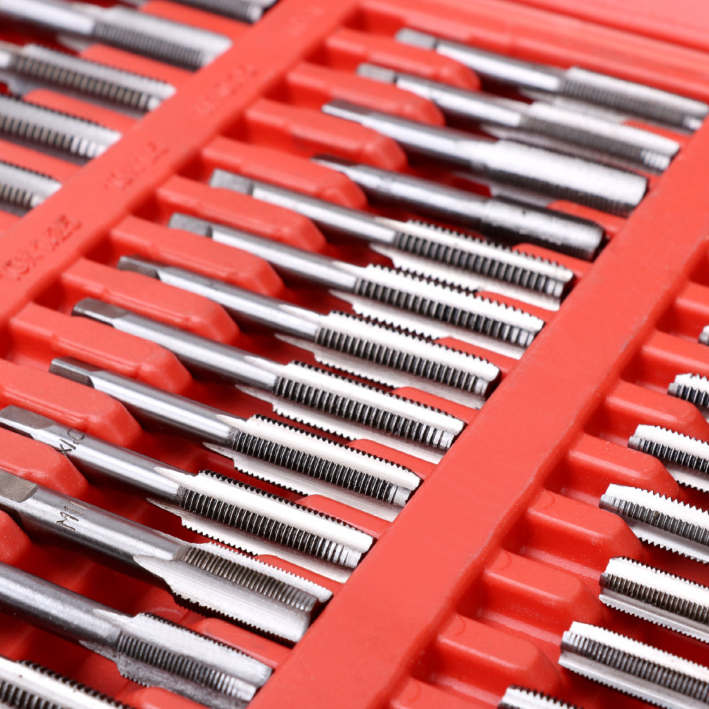 110 Piece Combination Tap And Die Set Screw Extractor Remover Chasing w/Case