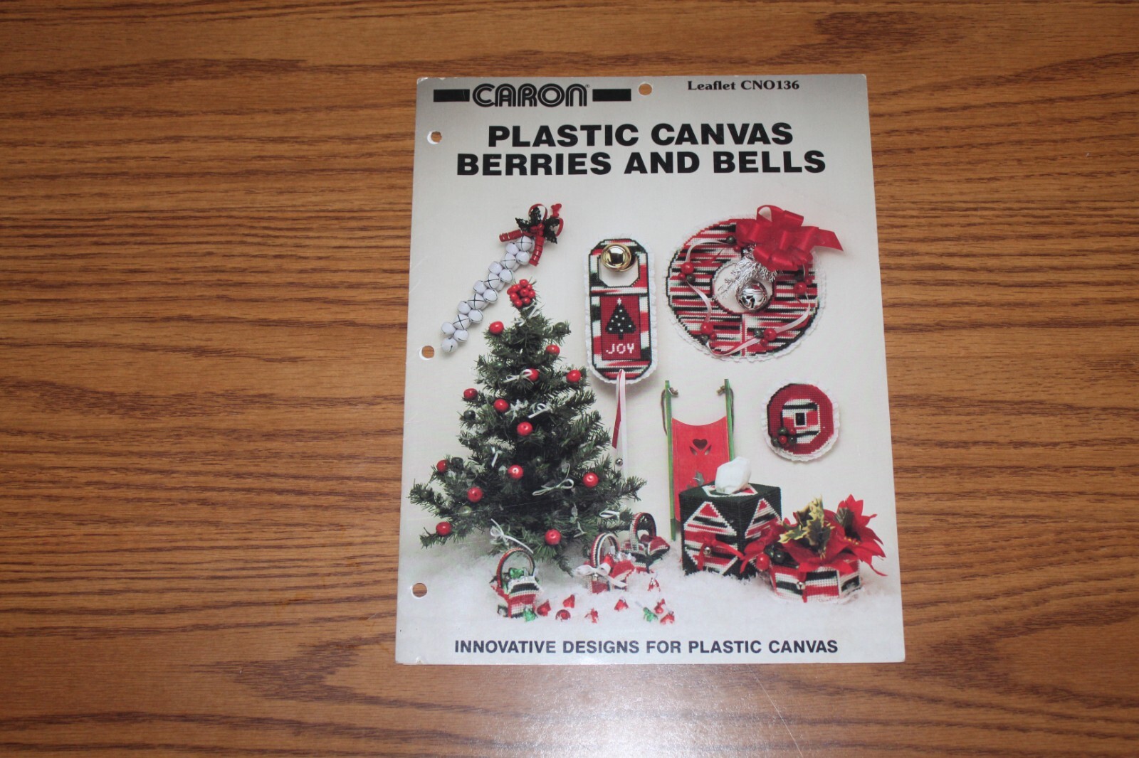 Caron Christmas Berries & Bells Plastic Canvas Leaflet 6 Designs Tissue
