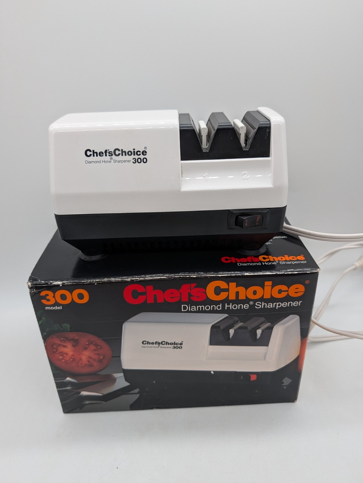 Chef Choice Diamond Hone Knife Sharpener White Electric Model 300 Made In USA