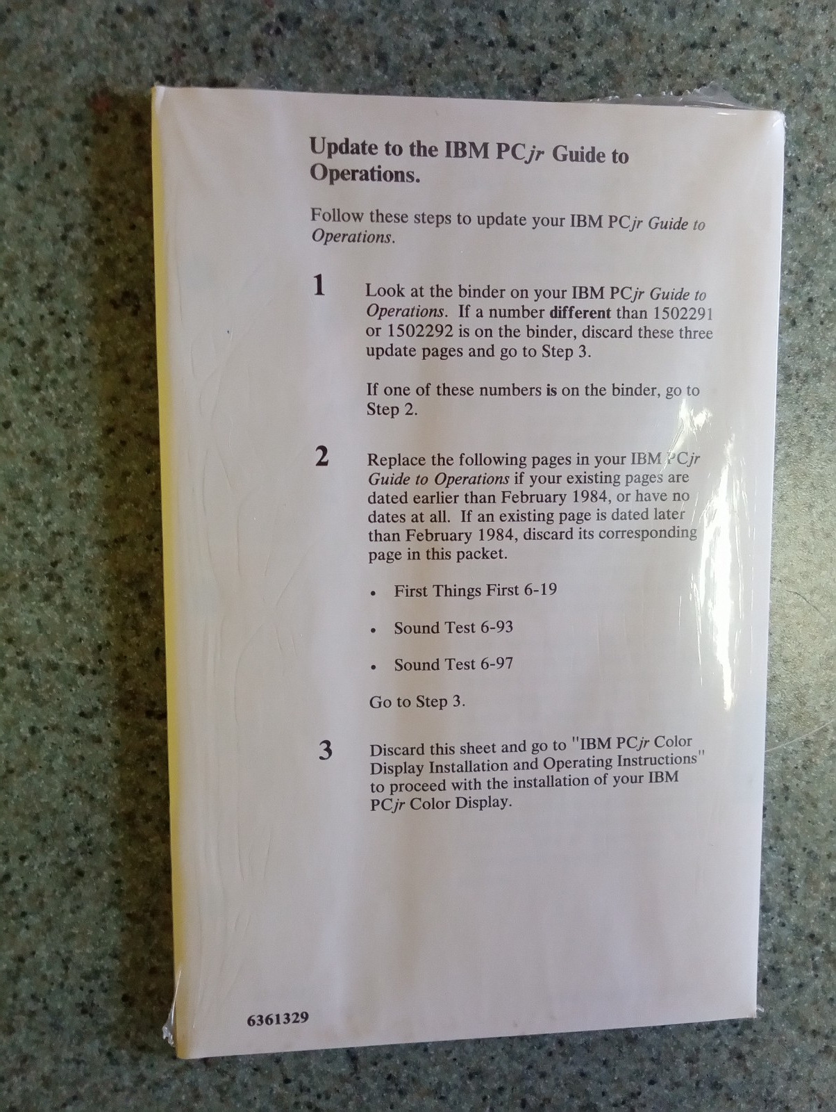 IBM PCjr Hardware Reference Library Guide to Operations 1983 First Edition. LOOK