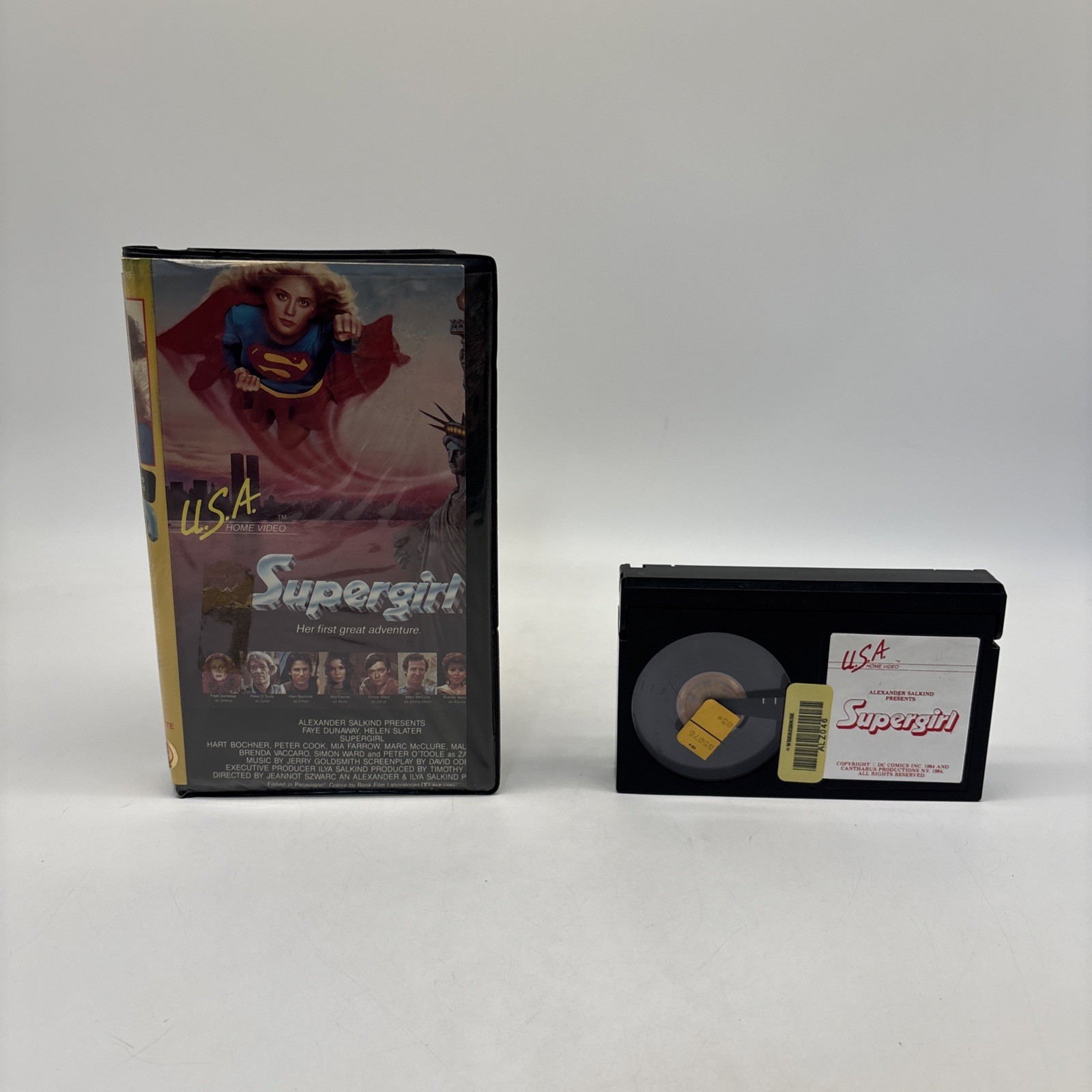 Supergirl (BETA, 1985) Faye Dunaway, Helen Slater Rental Box!