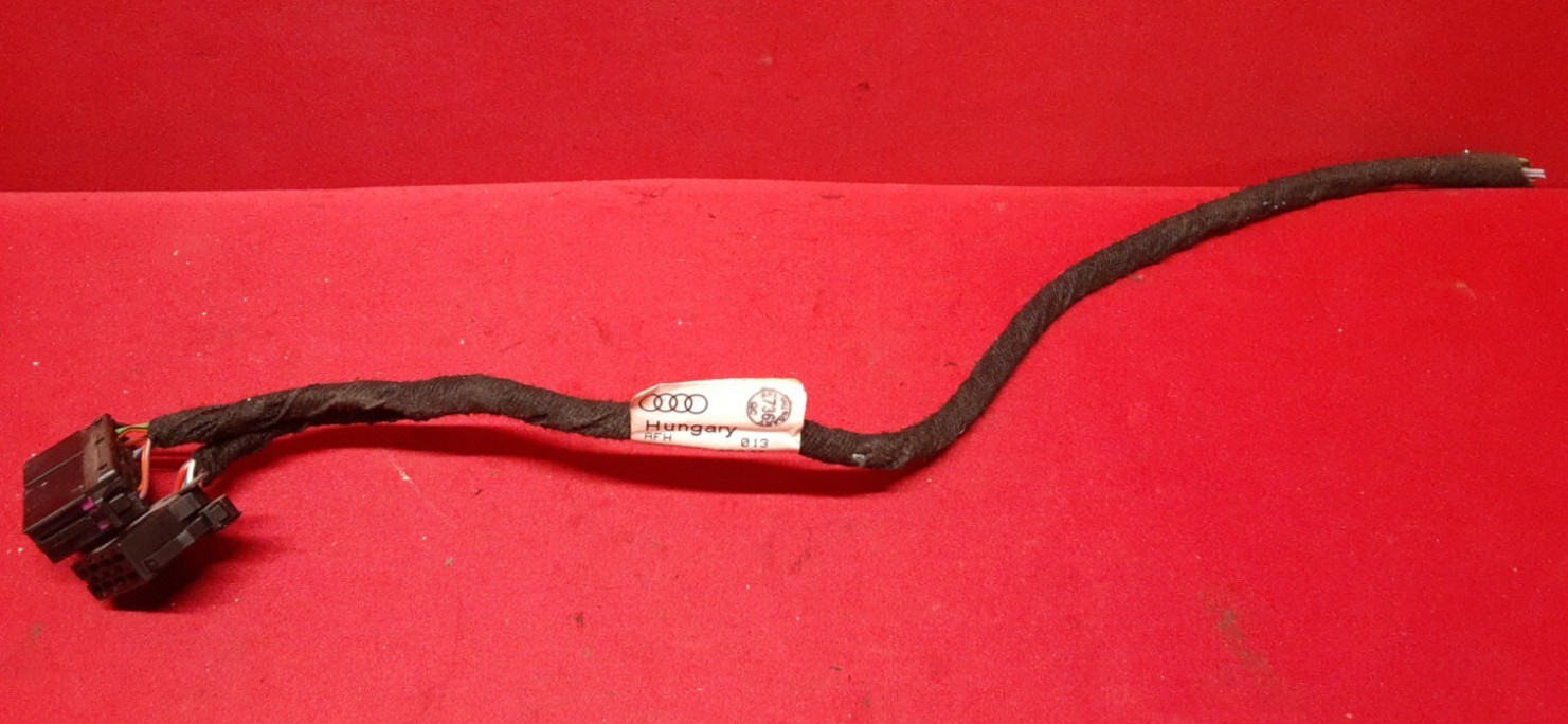 2002 - 2006 Audi Navigation System Player Unit 	4B0-919-887-EX   PIGTAIL WIRE