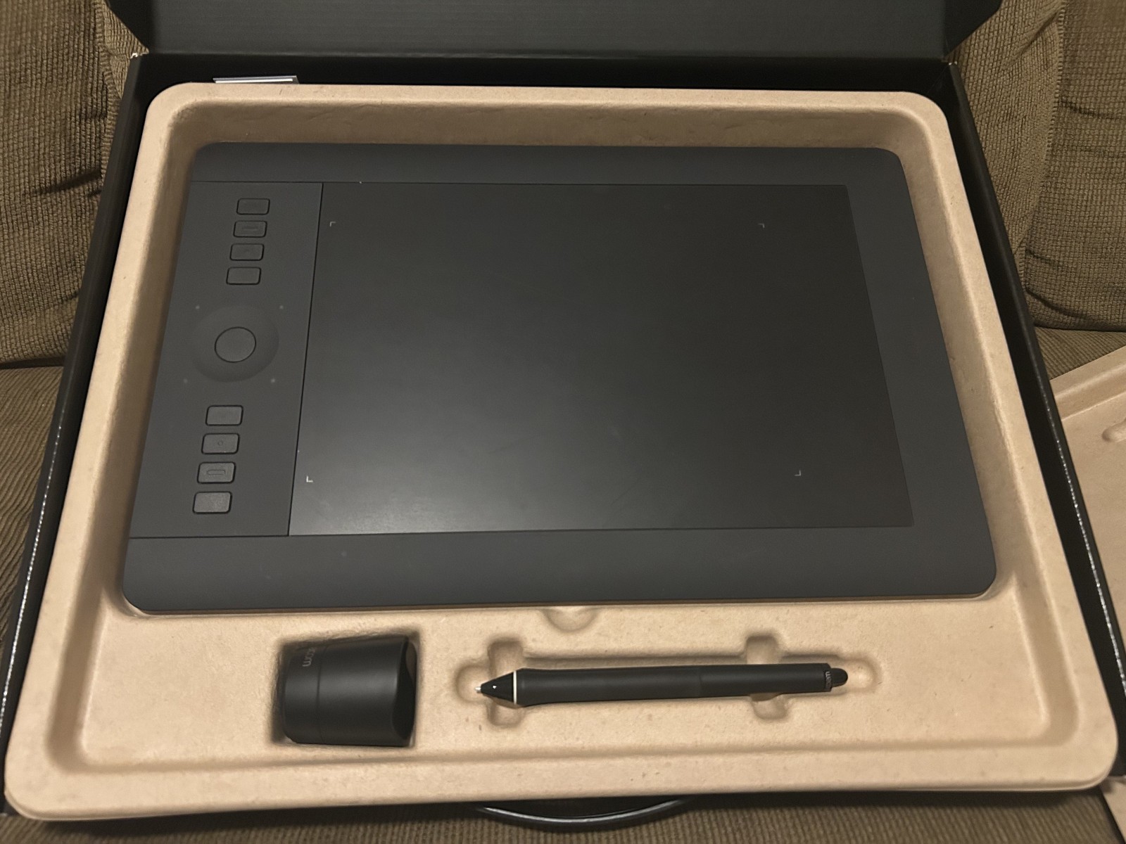 Wacom Intuos Pro - Medium Tablet - Black
