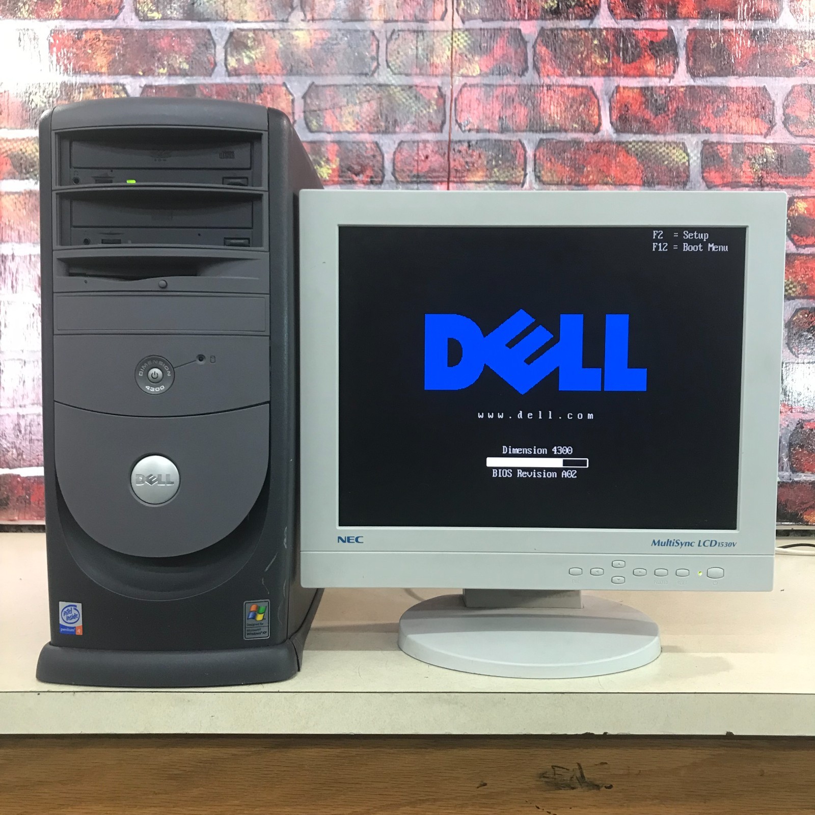 Dell Dimension 4300 PC for Retro Gaming Pentium 4 1.60GHz 512MB RAM (No HDD/OS)