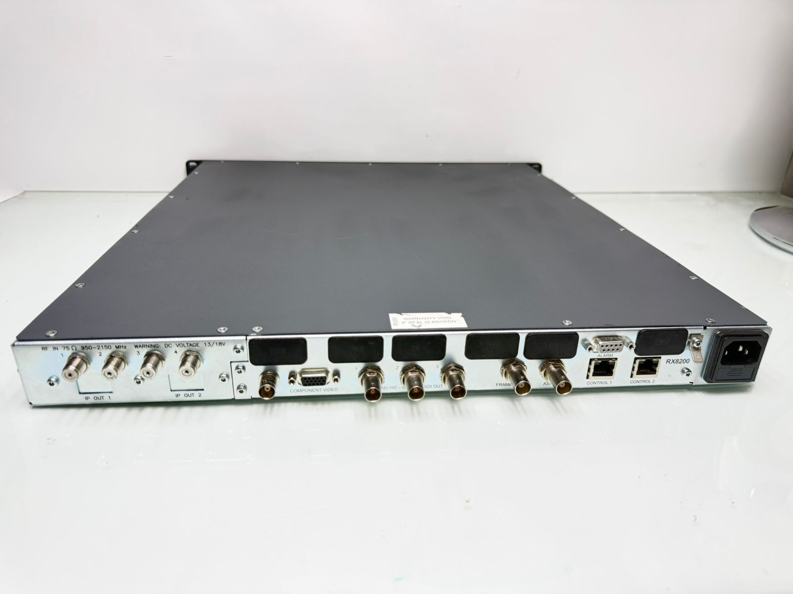 Tandberg RX8200 MPEG2 /MPEG4 SD DVB-S2 8PSK Receiver