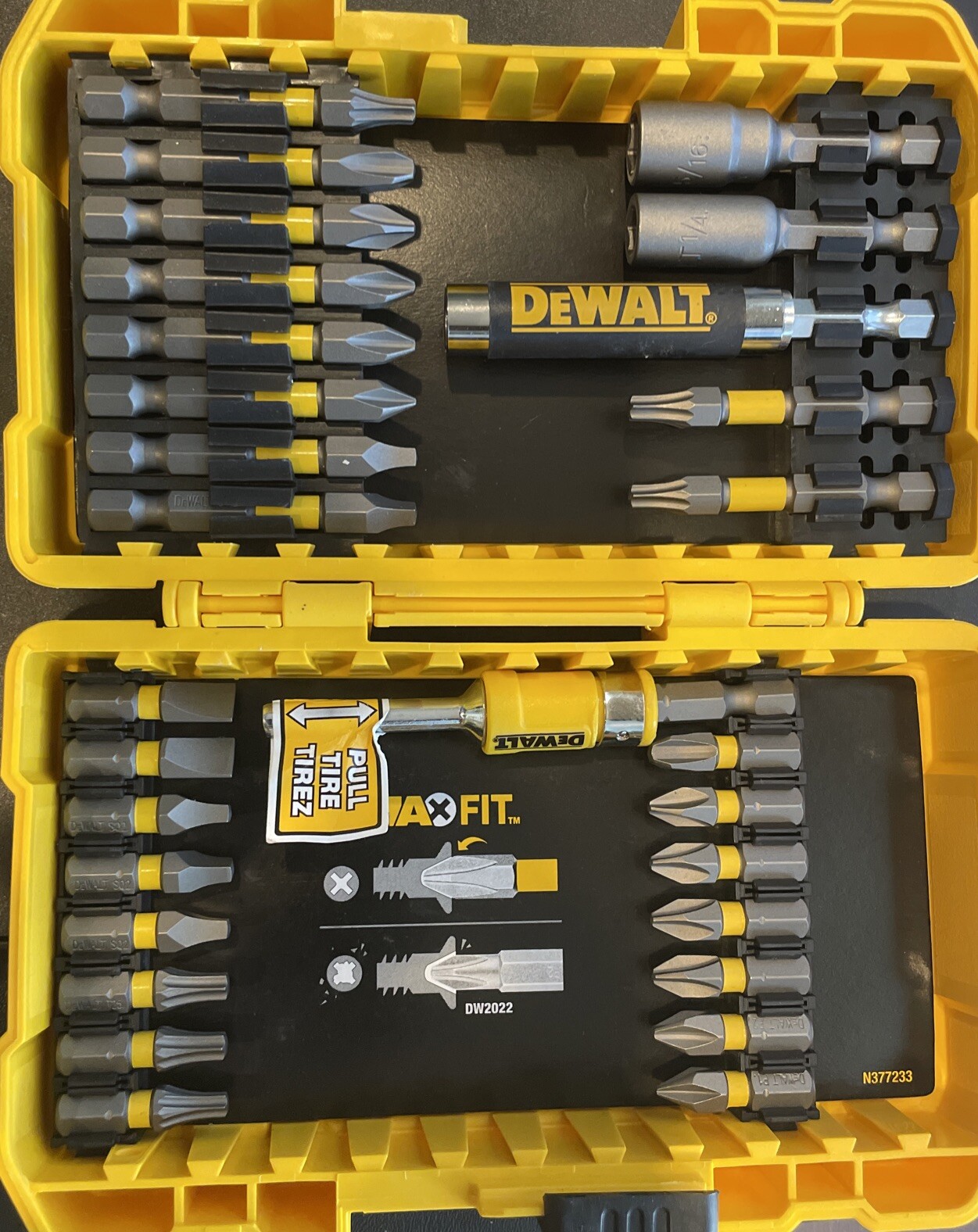 Dewalt Max Fit Screwdriver Bit Kit - 29 Piece