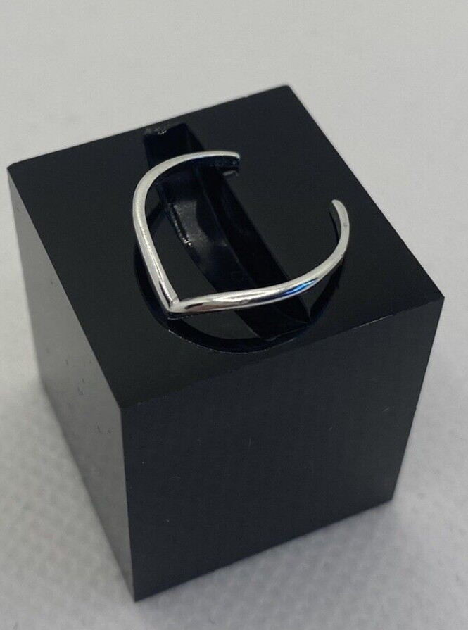 Sterling Silver V Shape Toe Ring Midi Ring SZ 4 Adjustable Chevron Tiny Stylish