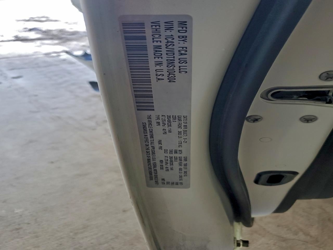 WAGONEER 2022 Glove Box 809584