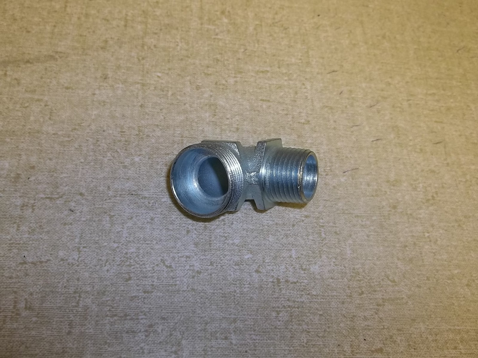 NEW Appleton 1/2" Mall Iron ST Connector 90 Degree SI-9050 *FREE SHIPPING*