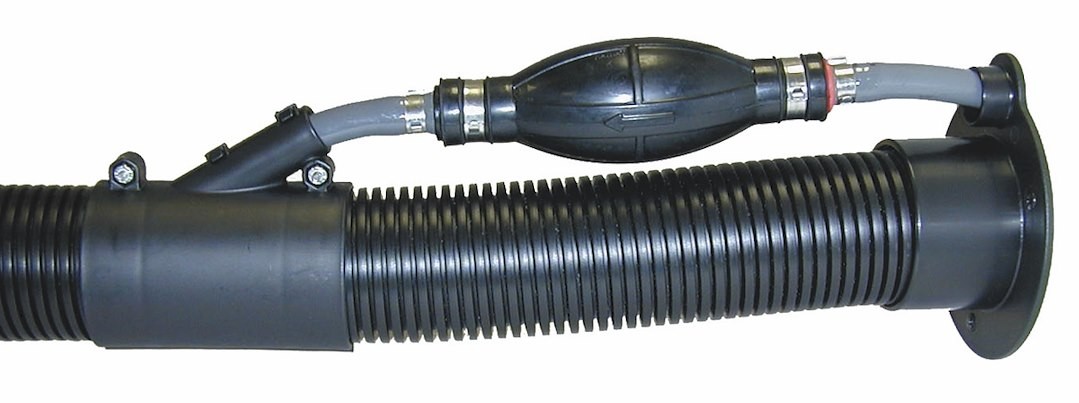 2' BLK RIGGING FLANGE W/ FUEL HOSE T-H MARINE RFFHP-1-DP  Expedited Shipping