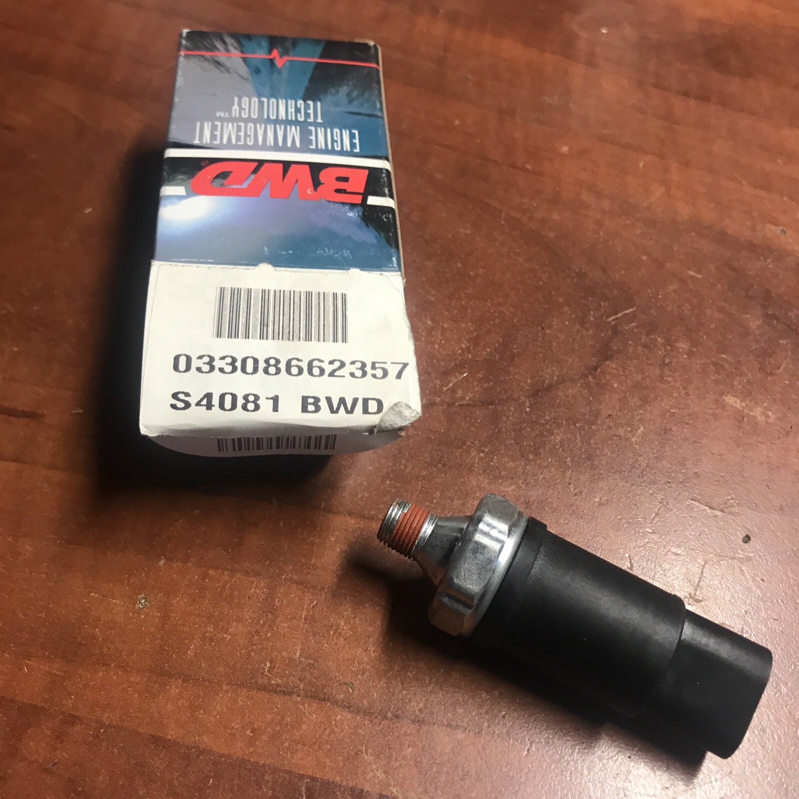 New OEM Part Engine Oil Pressure Sender With Gauge - BWD S4081 Fits See Desc