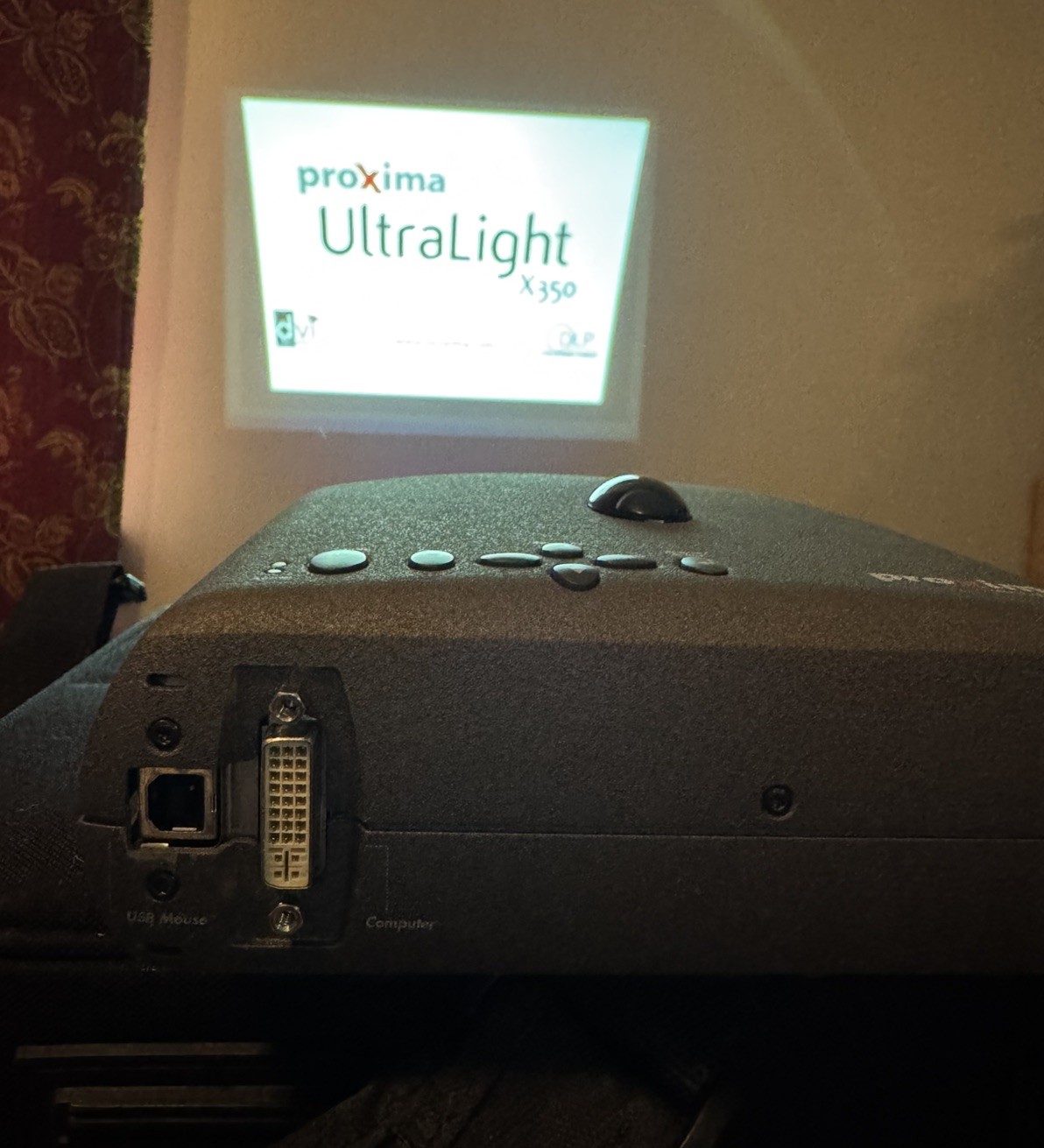 PROXIMA ULTRALIGHT X350 PROJECTOR, - with all cables - carrying case - Tested