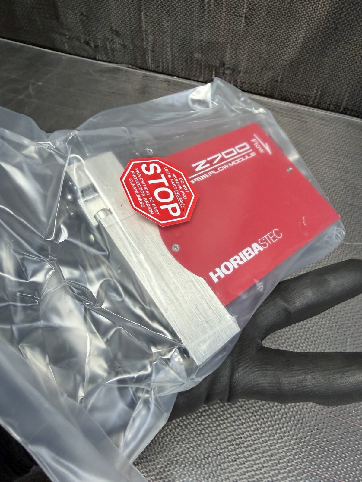 New Sealed Horiba STEC SEC-Z719MGX Pressure Mass Flow Controller 1000SCCM Gas:N2