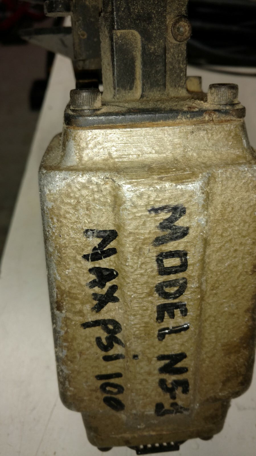 BOSTICH PALLET AIR NAILER working N5-1