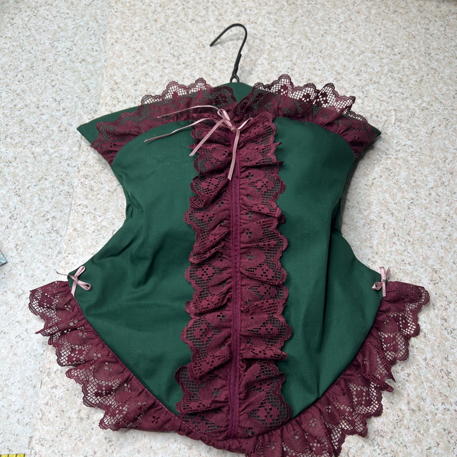 1990’s Corset Clothes Pin Holder For Hanging Laundry Decorative 15 X 19 Green