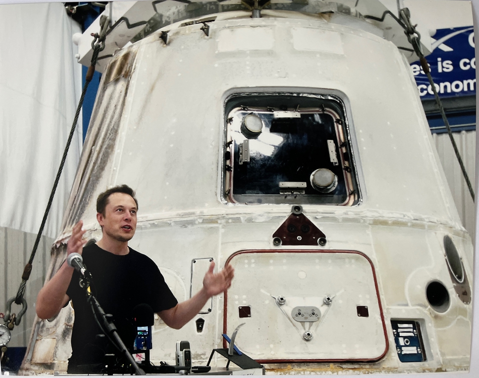 ELON MUSK WITH DRAGON CAPSULE 11x14 PHOTO PRINT Space X Elon Musk