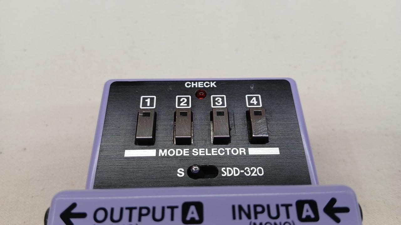 BOSS DC2W Effects Pedal Compact Time Dimension Vintage Tone Rare Pro