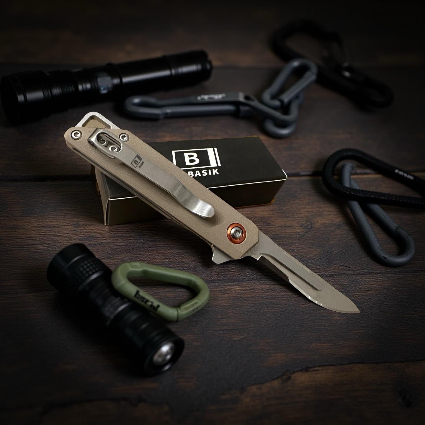 "BASIK" folding pocket knife with replaceable surgical blade 5.43in total legth