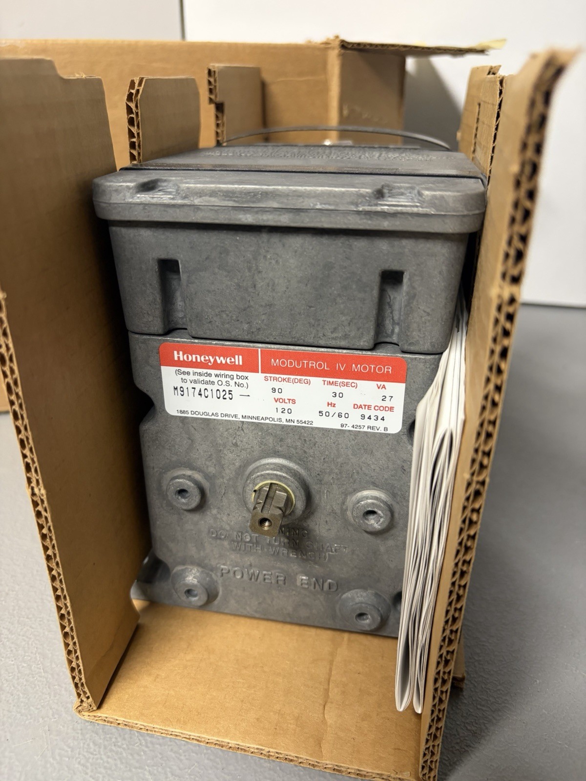 HONEYWELL M9174C1025 / MODUTROL MOTOR / NEW IN OPEN BOX!
