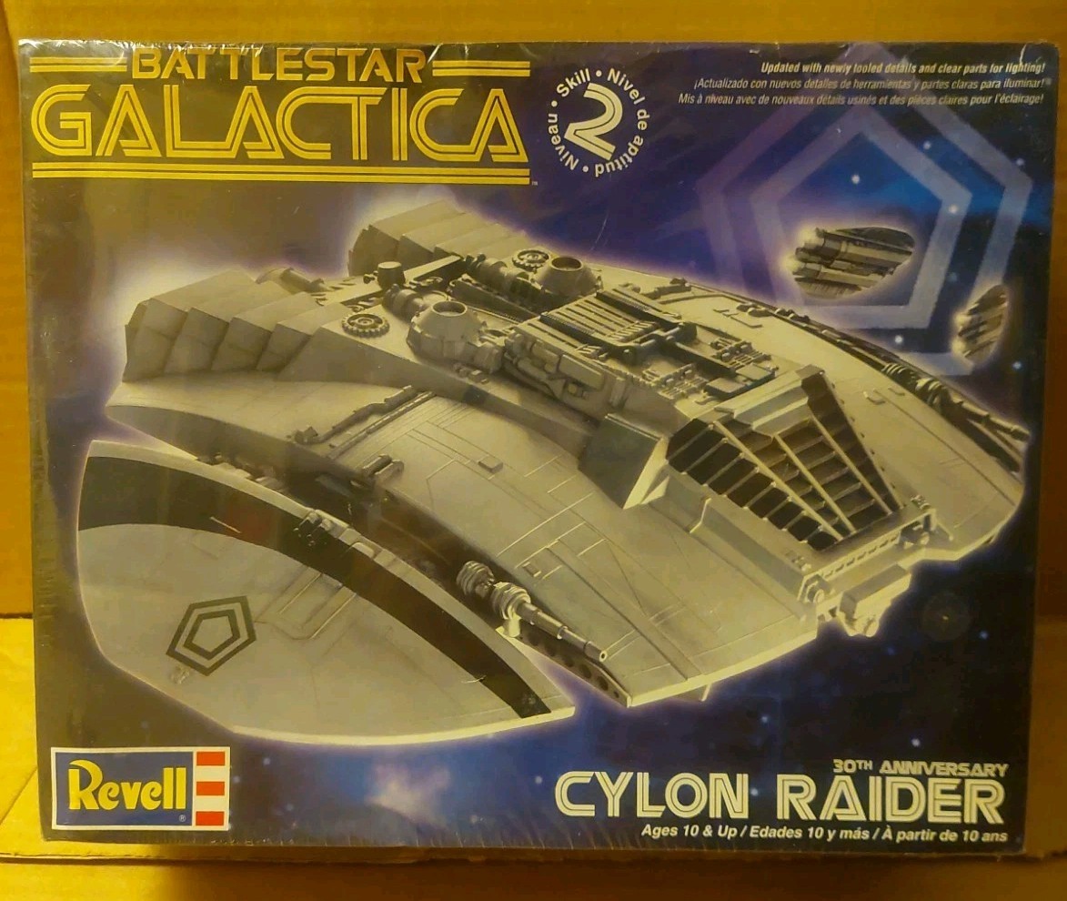Revell Battlestar Galactica Colonial Cylon Raider 30th Anniversary 85-6441