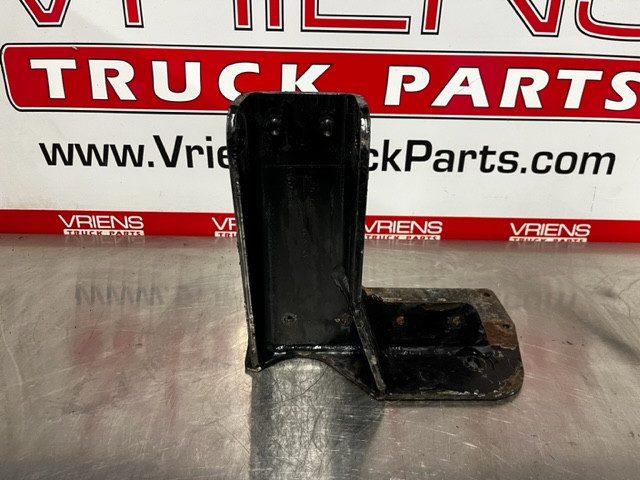 PETERBILT BRACKET-SUSPENSION UPPER RIGHT STL 29-03444