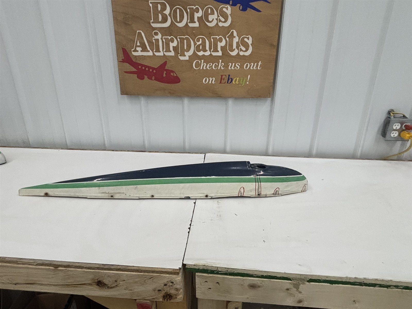 66 Cessna 150 F Wing Tip 0423008-3-791