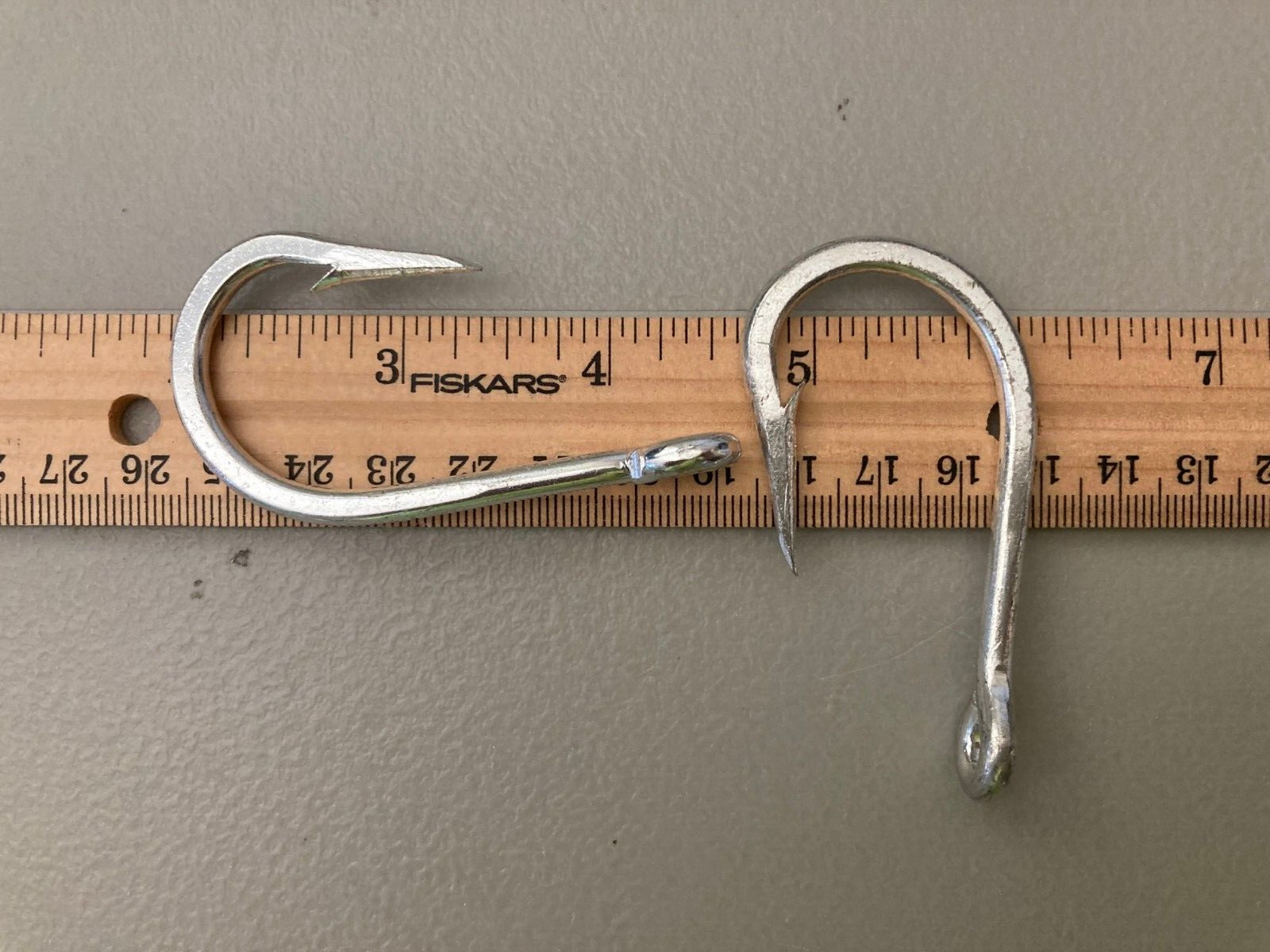 12 Eagle Claw Titan FL9014 Heavy duty hooks 8/0 shark gator cat fish