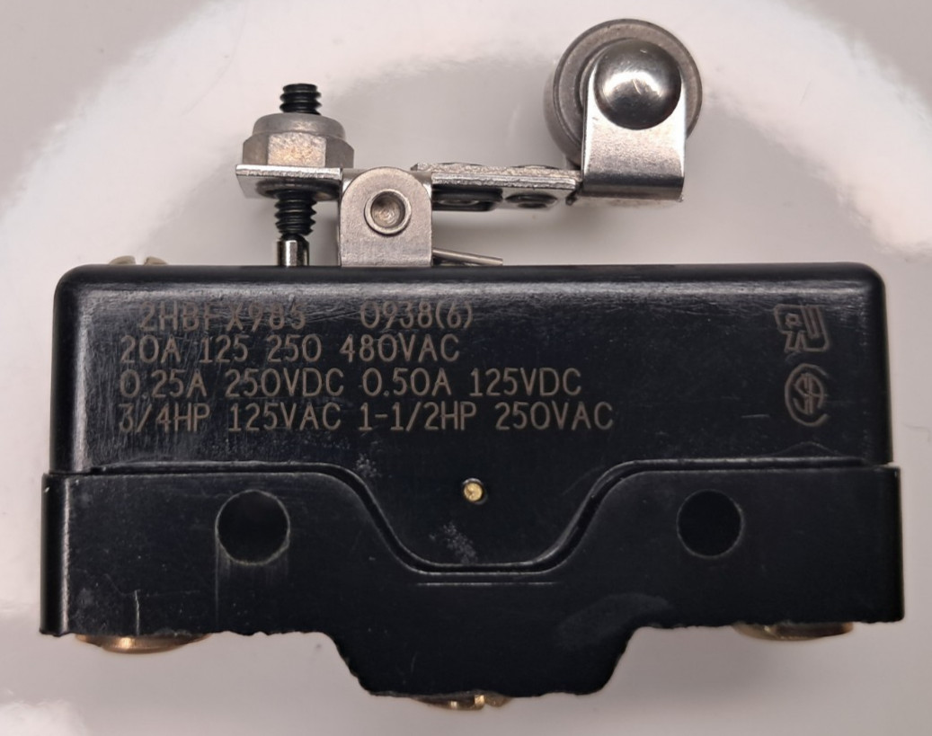 NEW C&K 2HBFX985 SPDT IP65 Snap‑Action Limit Switch – 20 A, Chassis Mount