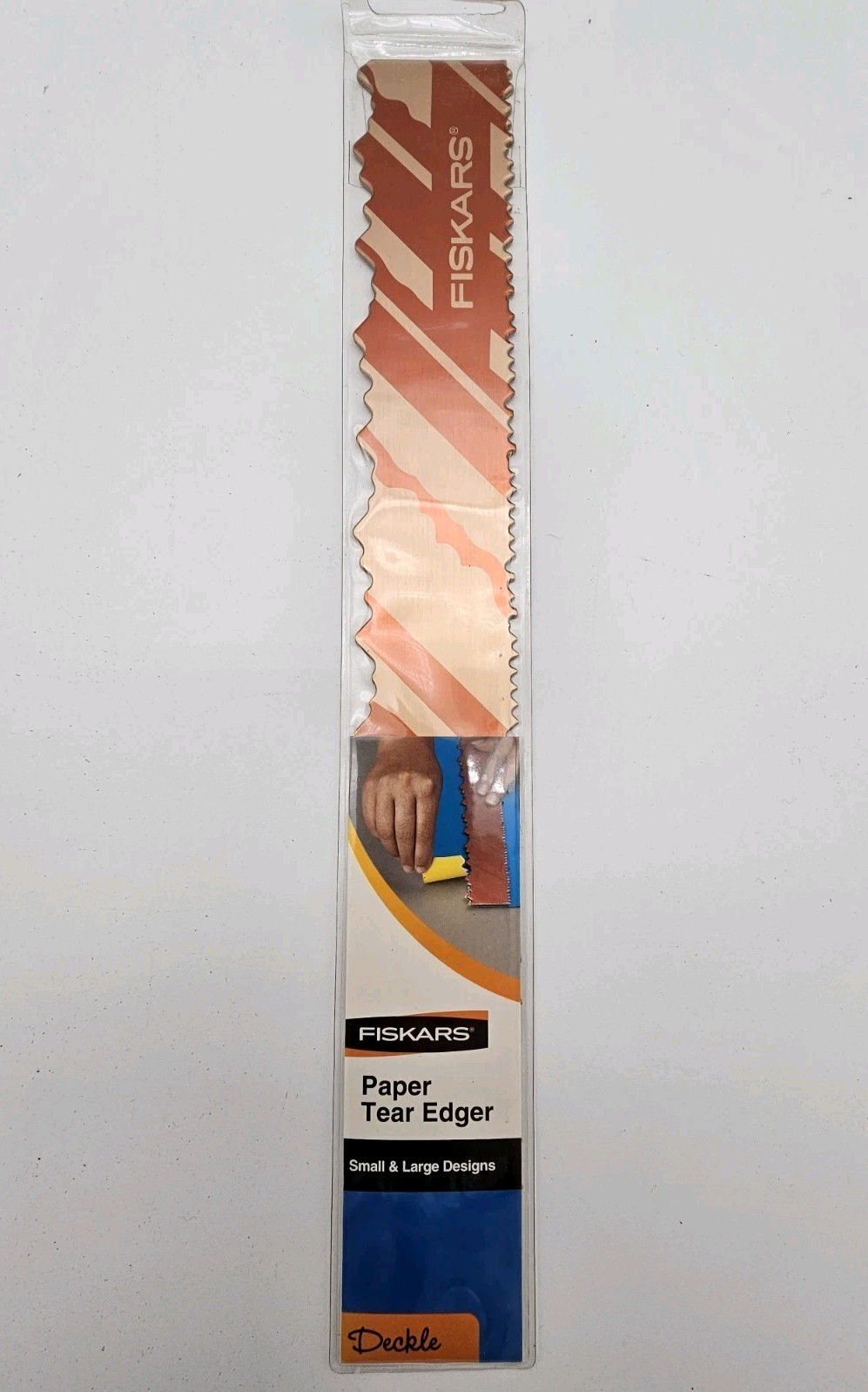 FISKARS Deckle Tear Edger Tool -for creating natural torn edges - NEW in package