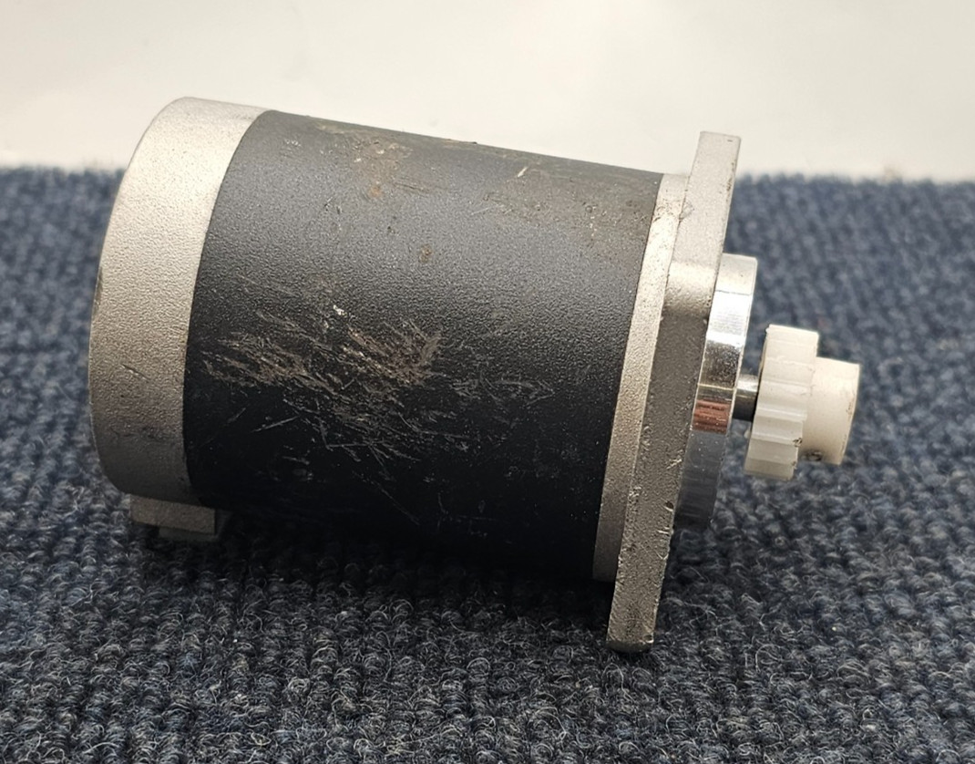 Moons 23HM4001-0: Hybrid Stepping Motor 2-Phase BI-Polar 1.8° Angle 1/4" Shaft
