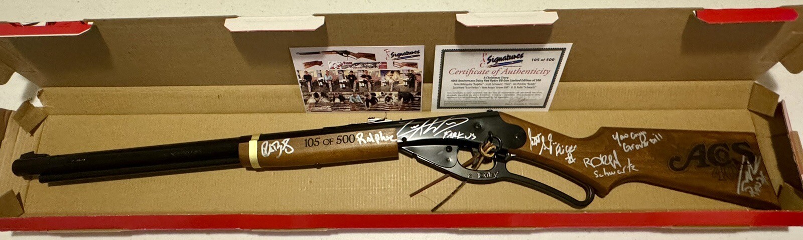 A CHRISTMAS STORY 40TH ANNIVERSARY RED RYDER BB GUN CAST SIGNED #105 OF #500