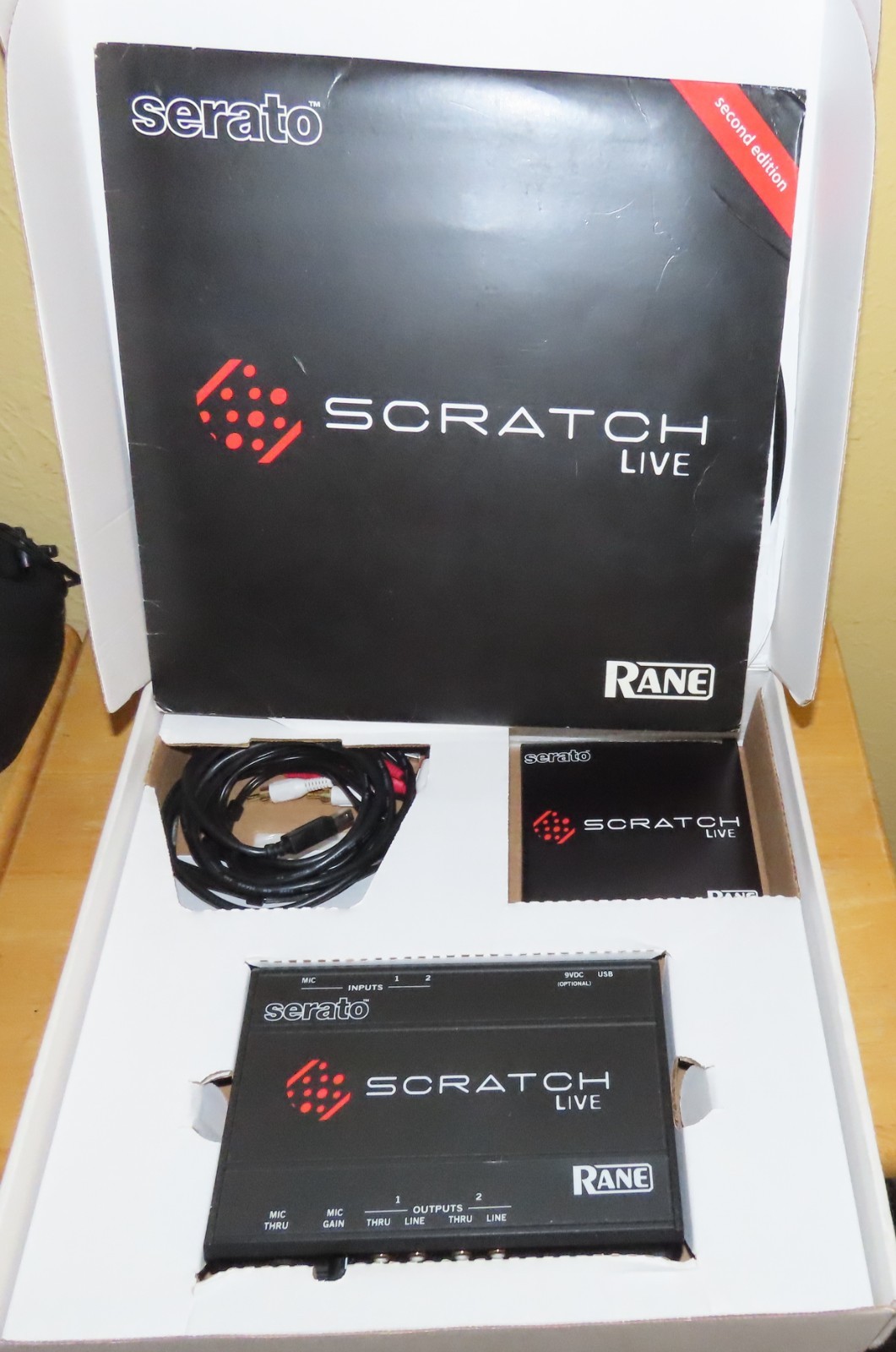 Serato SL-1 Scratch Live w/Vinyl, cd's, Cables