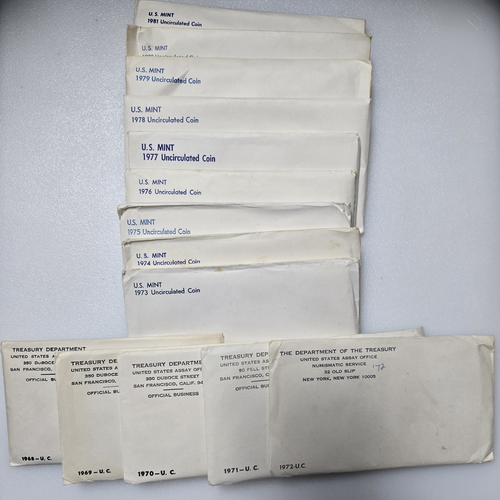 US Mint Sets 1968 - 1981 14 Uncirculated P & D Sets Includes 3 Silver Halves OGP
