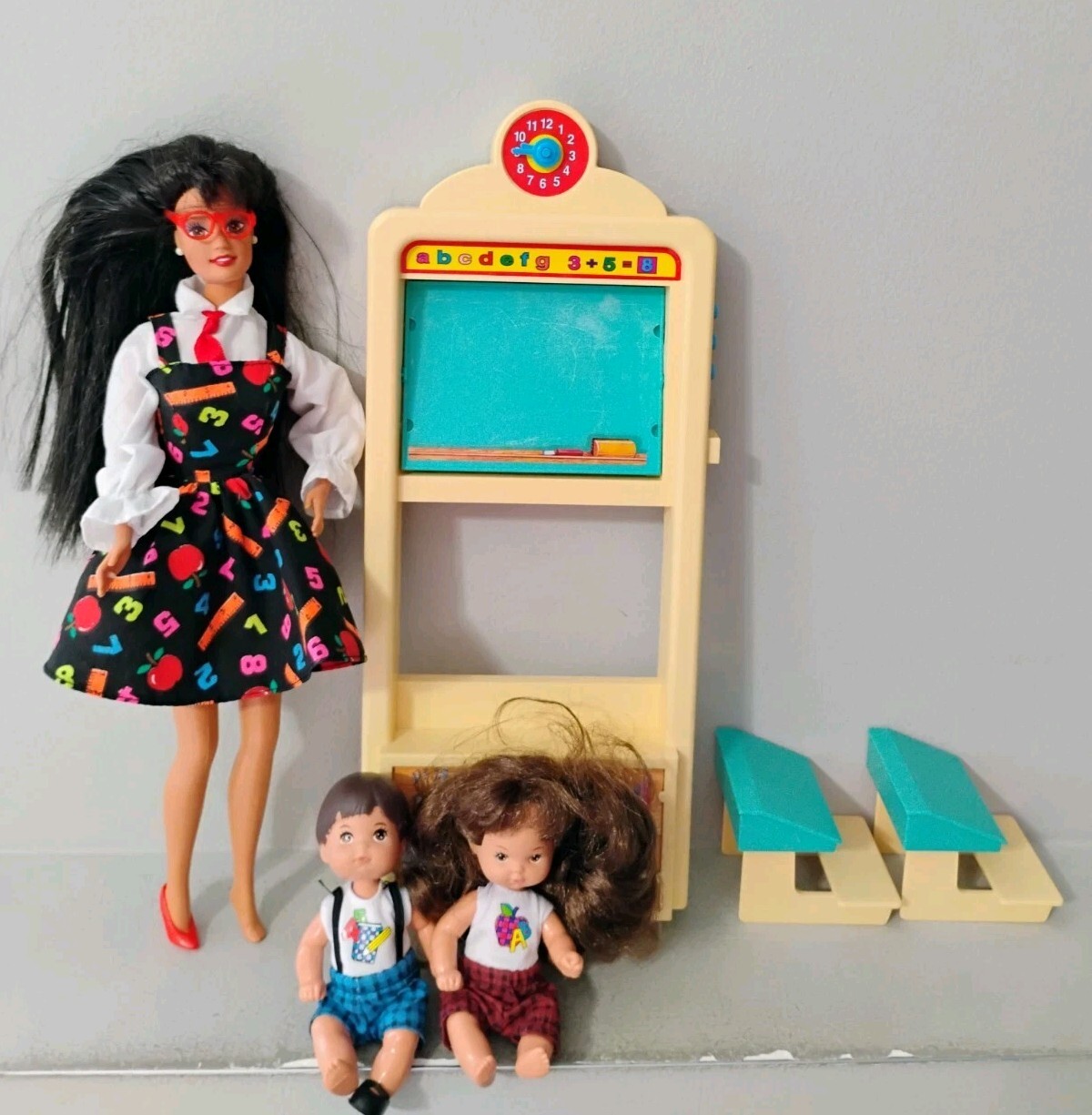 Vintage Barbie Teacher & Students Playset