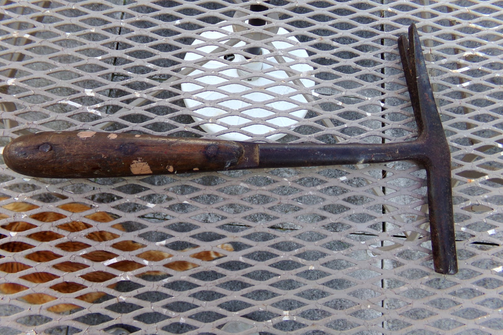 Vintage Wood HANDLE TACK HAMMER Antique Tool
