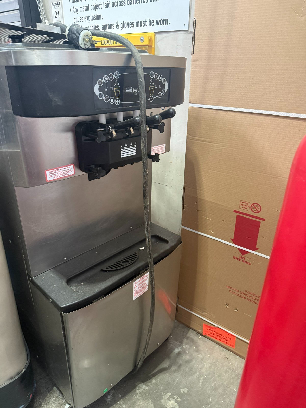 2018 Taylor C716-33 Soft Serve Frozen Yogurt Ice Cream Machine 3 Phase Air Cool