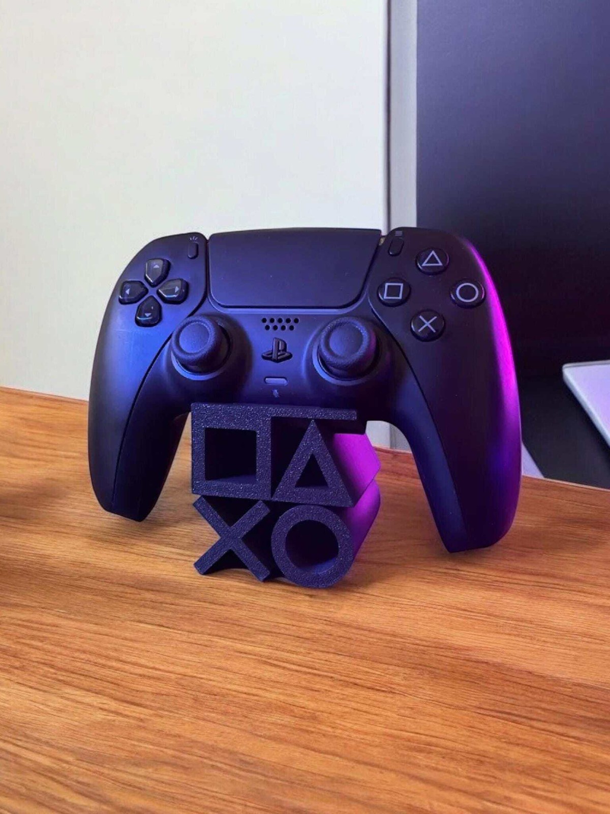 3D Printed PS5 Controller Holder Stand – Minimalist, Sleek, and Stable Design