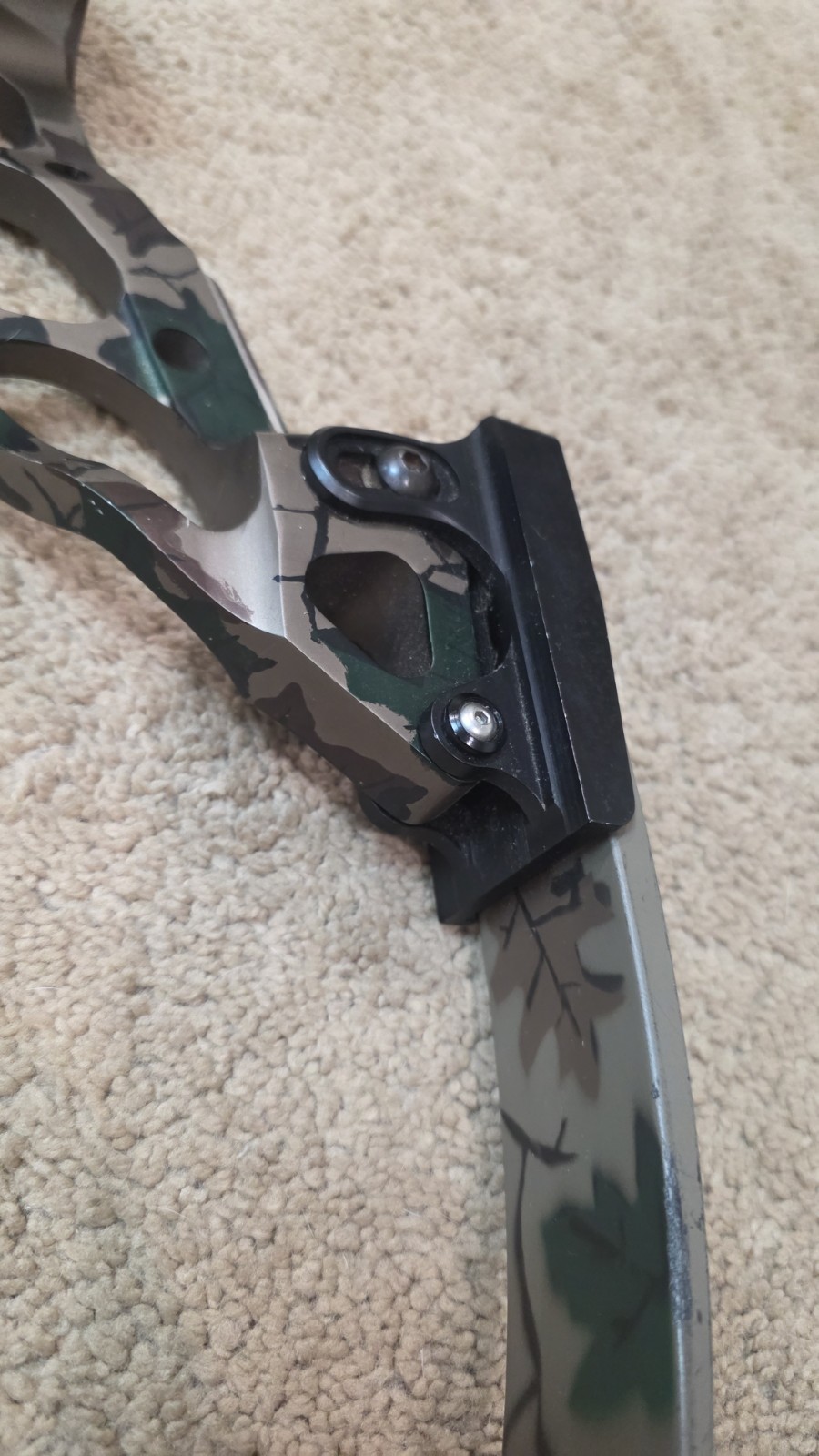 Hoyt PowerTec Compound Bow RH Camo Hunting Archery w/ Sight Rest Needs String