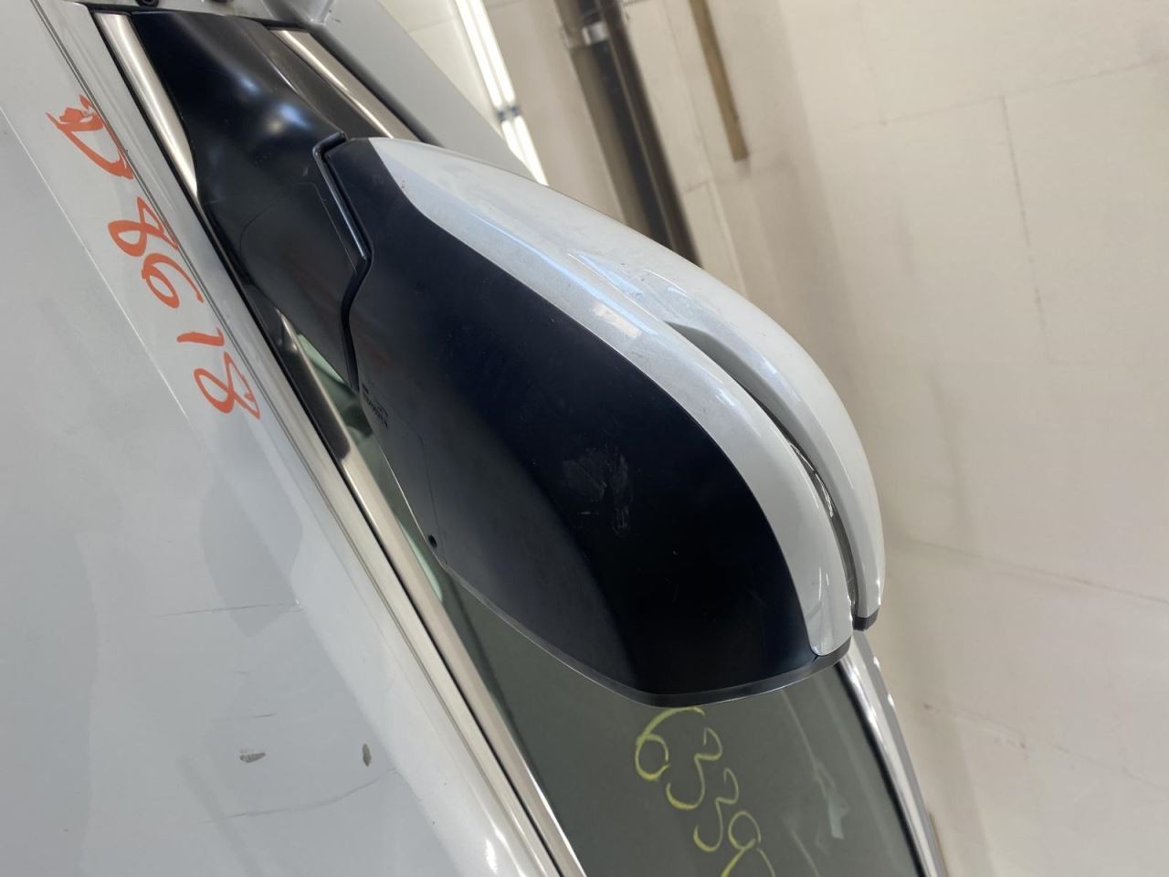 Air Shutter Lower Fits 20-22 CR-V 1020167