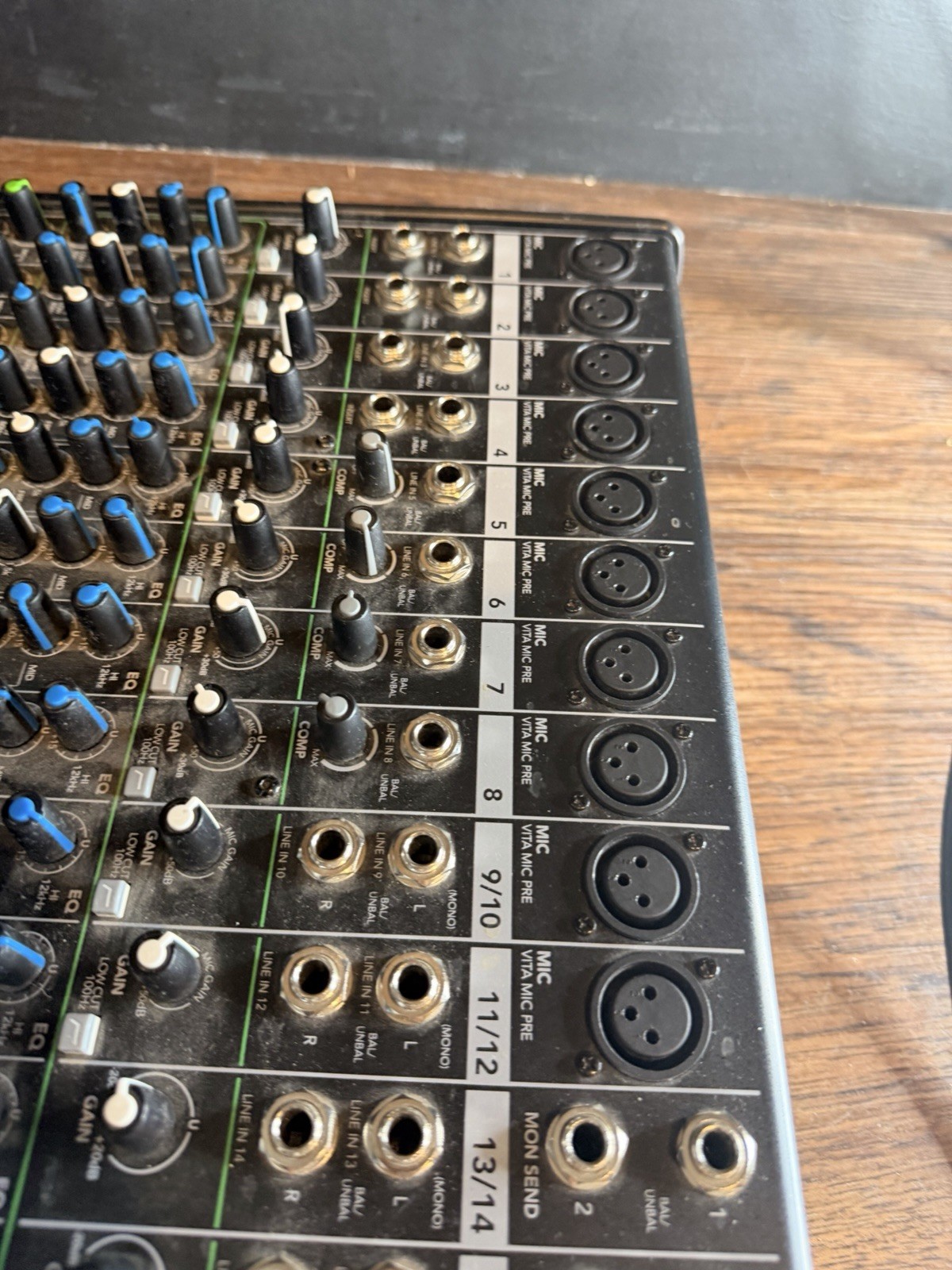 Mackie PROFX22V2 22-Channel FX Mixer - Tested & Working!