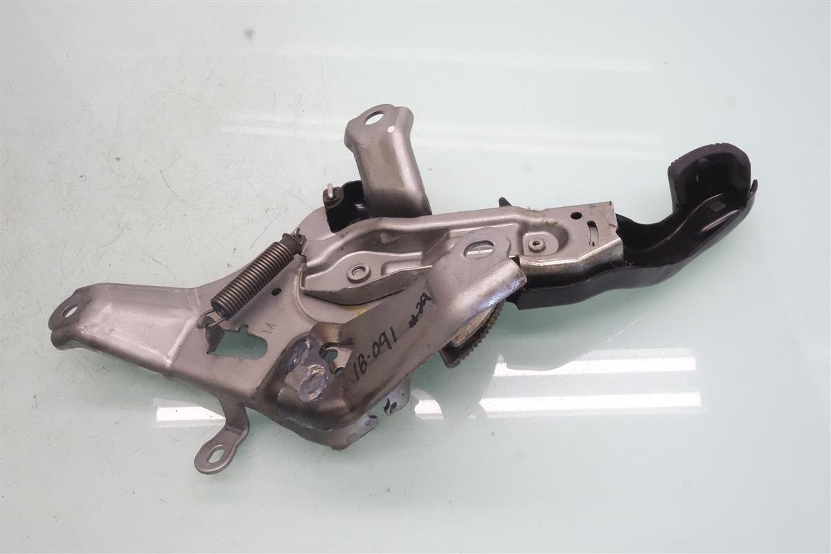 2004-2007 Toyota Highlander Parking E Brake Emergency Handle 46200-48060