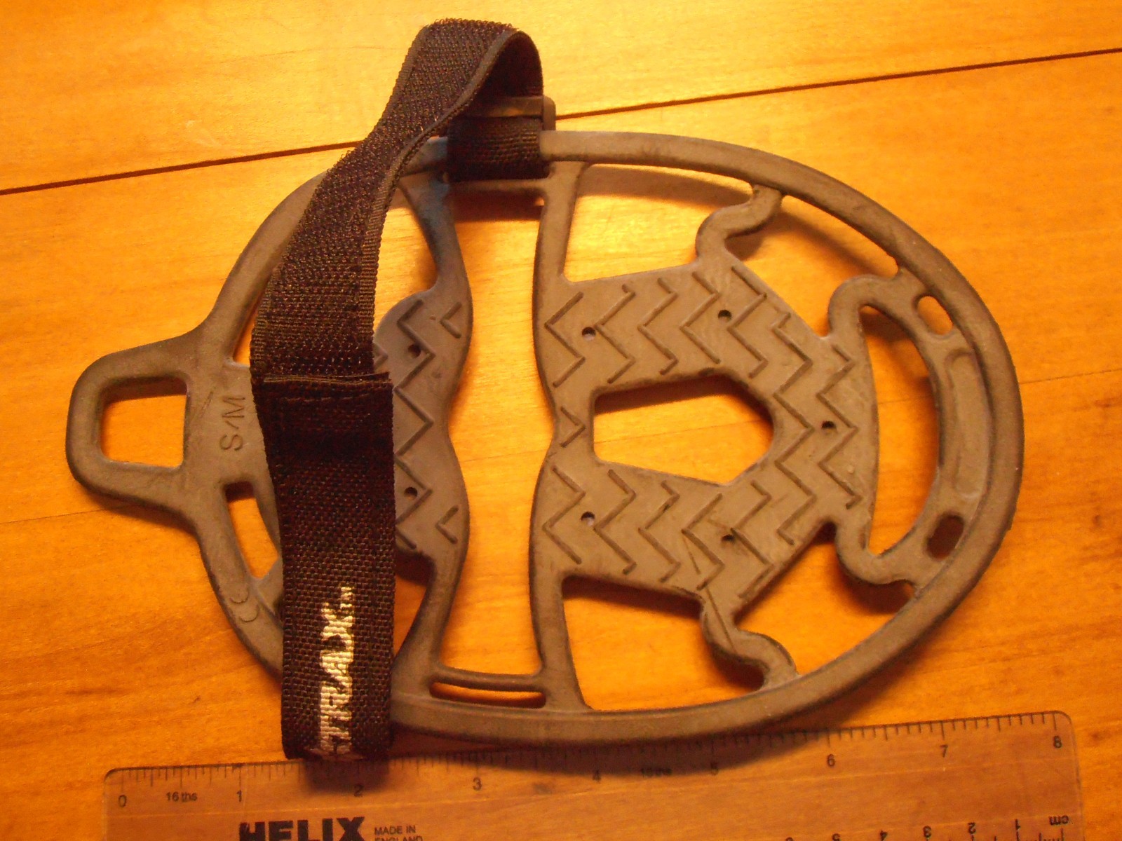 Snow Trax 1 Winter Traction Shoes Boots Snow Ice- SIZE-SM