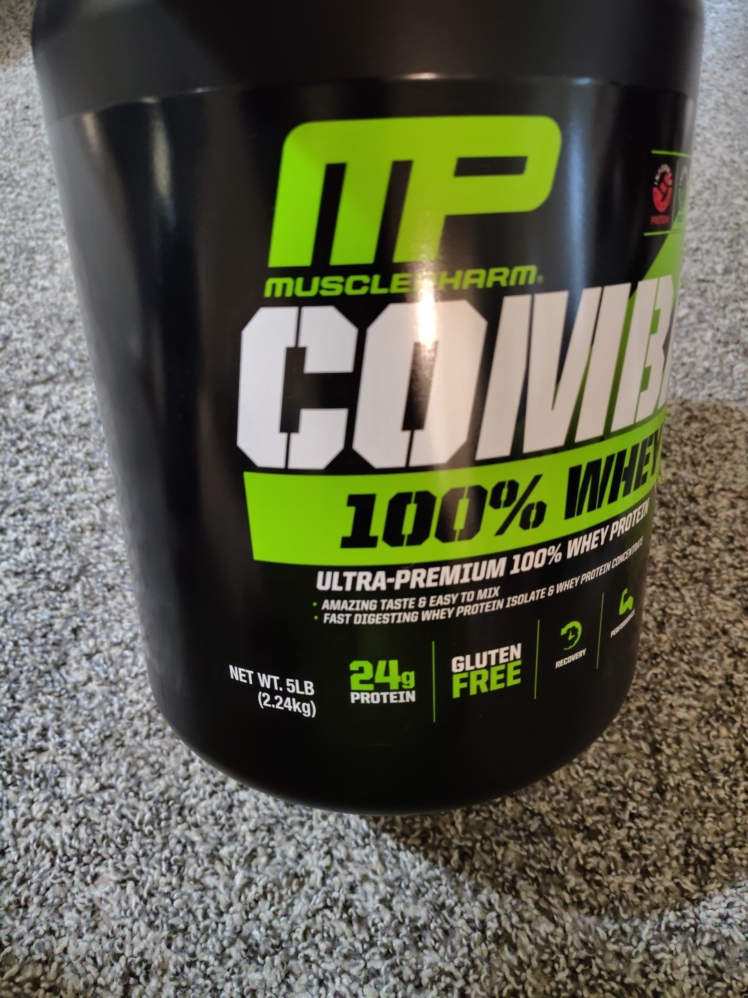Muscle Pharm Combat 100%Whey Protein Powder 5LBS  2.24 kg  Cookies & Cream 09/26