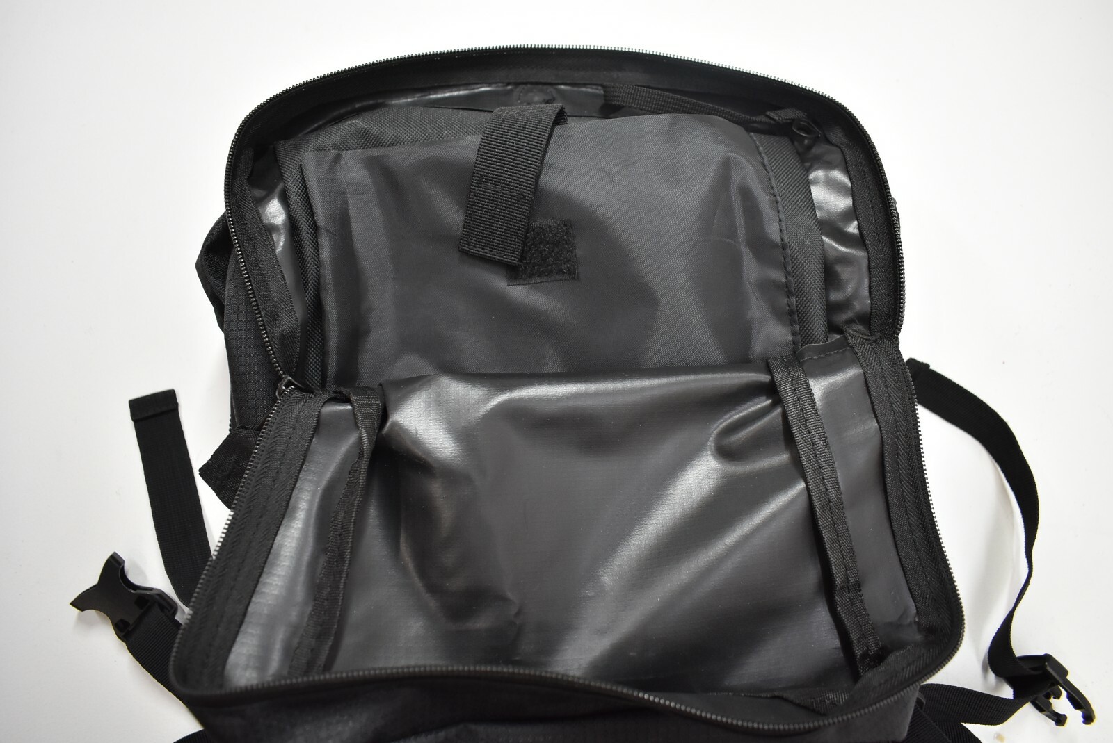 Black Unisex Utility Backpack Outer & Inner Pockets Durable Adjustable Straps