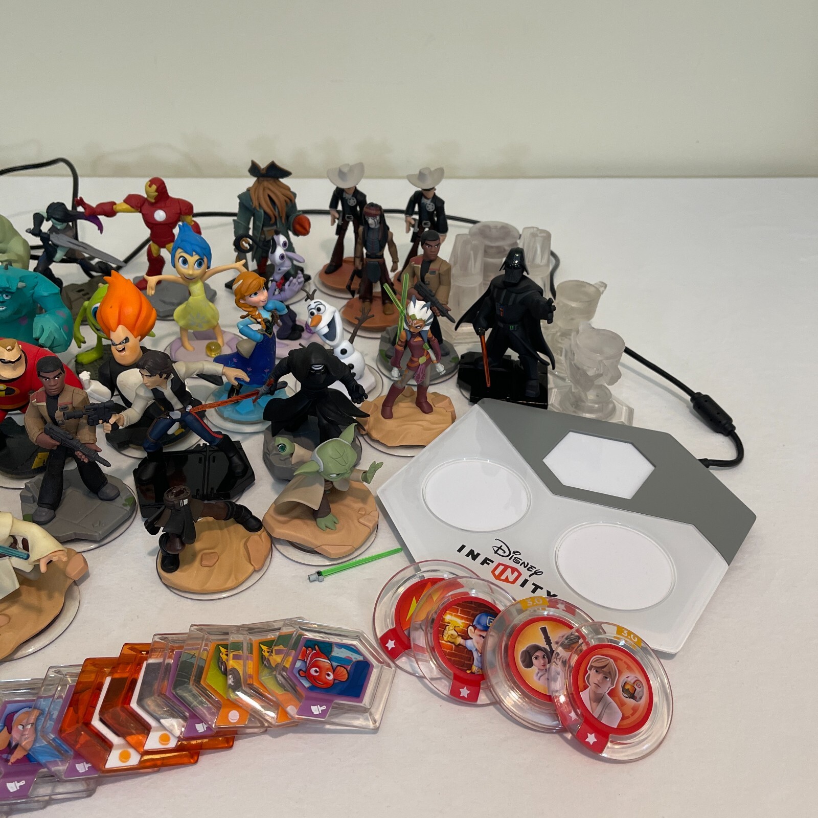 Disney Infinity LOT Power Discs Base Pixar Star Wars Marvel Clear Locations READ