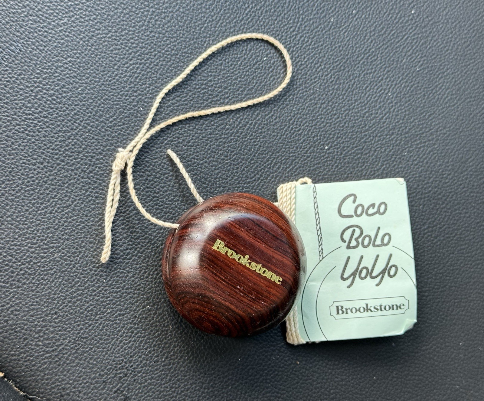 Brookstone Toy Movies & More Vintage Hummingbird Coco Bolo YoYo VG+/NM