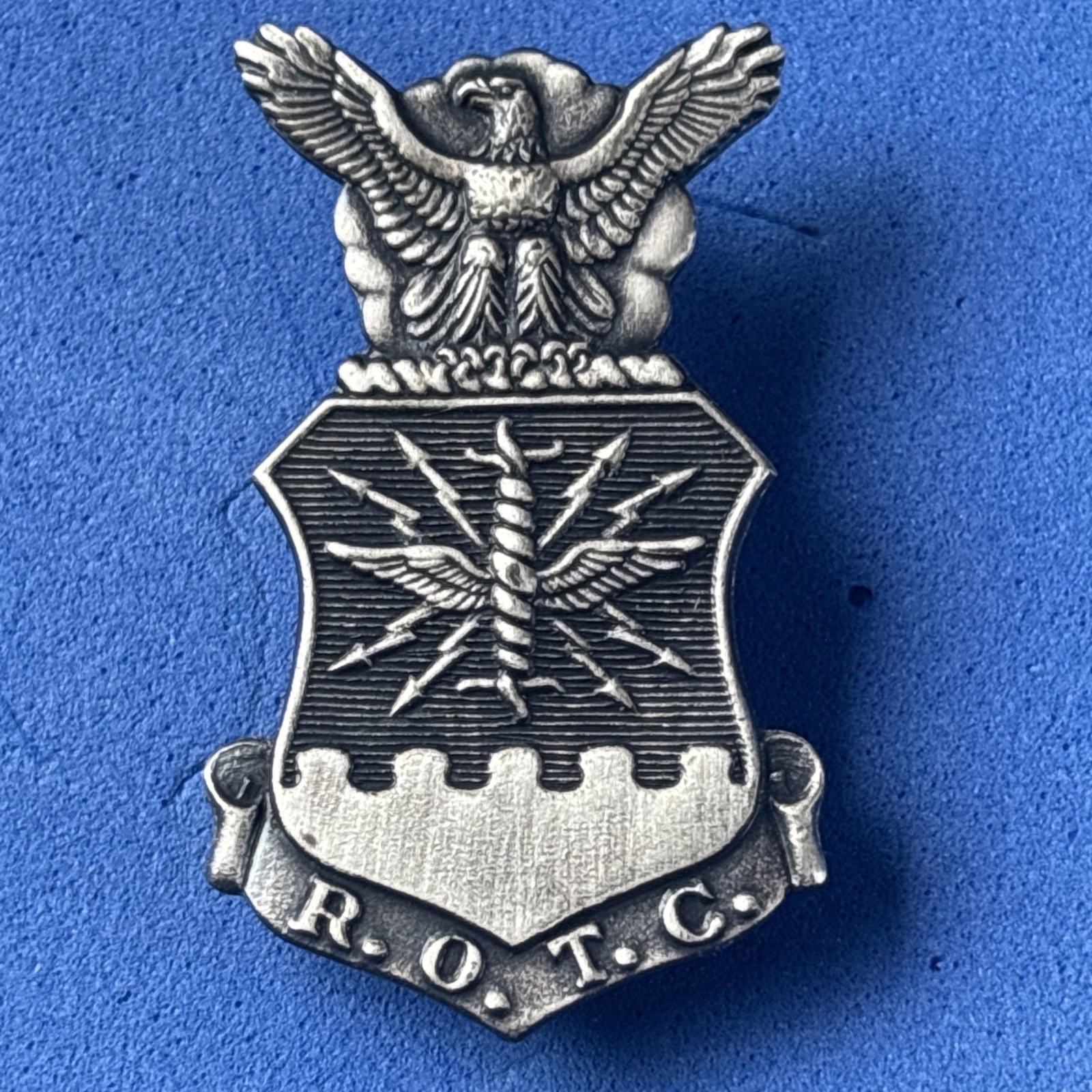 US AIR FORCE ROTC BADGE Military Veteran  Hat Pin