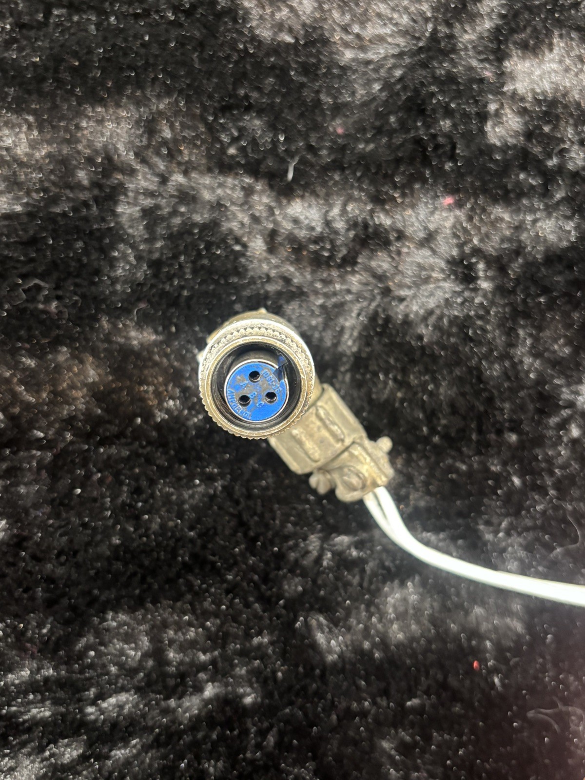 CANNON PLUG FROM CESSNA 310 TACH GENERATOR 3 WIRE - AN3057-4