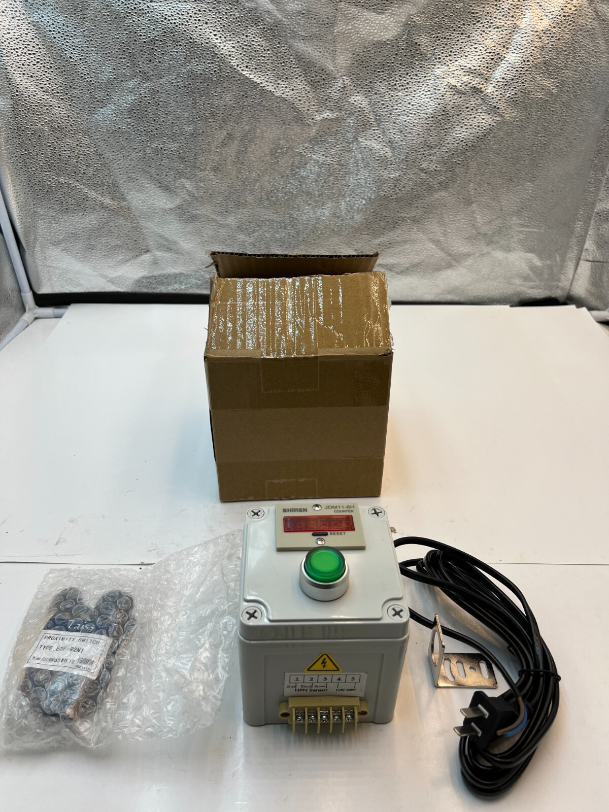 TWTADE Infrared Wireless Visitor Counter Box 110-220VAC LED Auto Display 6 DIGIT